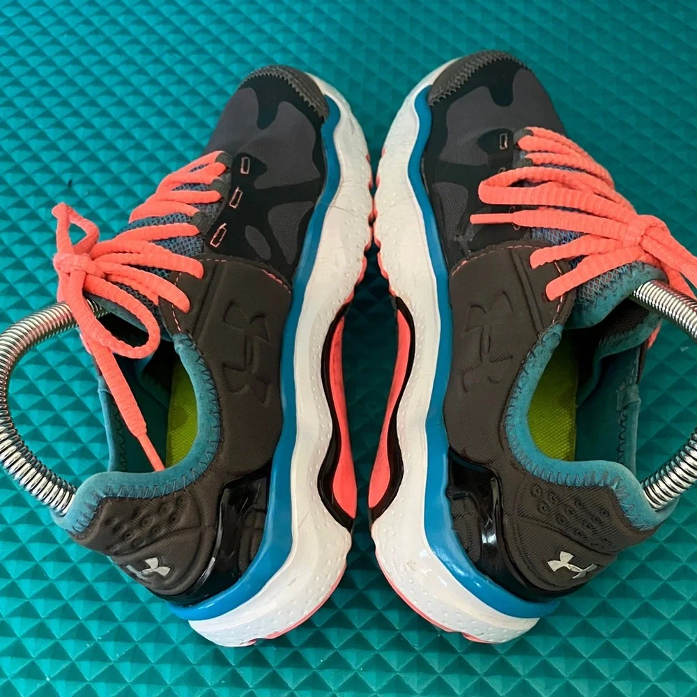UNDER ARMOUR Women Charge RC 2 running shoes with a multi-colored design | 5